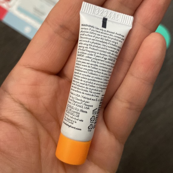 Free with purchase ($50+) Drunk Elephant Deluxe sample set - Picture 6 of 8